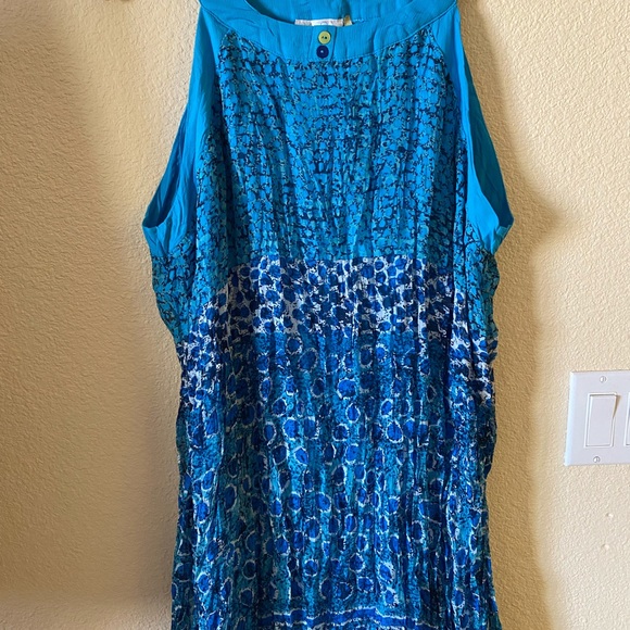 Beautiful Blue Dress 💙 - Picture 2 of 8